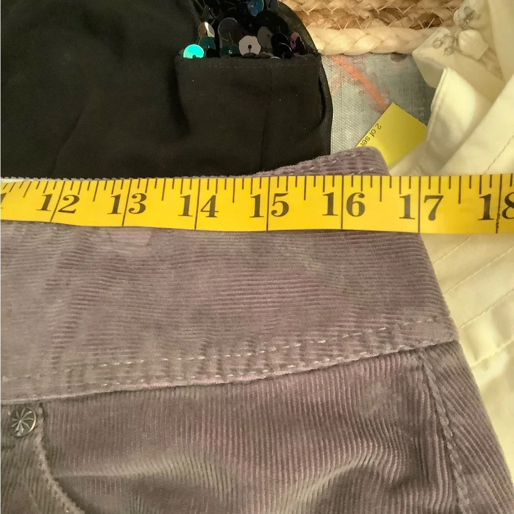 Athleta Vintage Ridge‎ corduroy mini skirt size 8 Lavender
